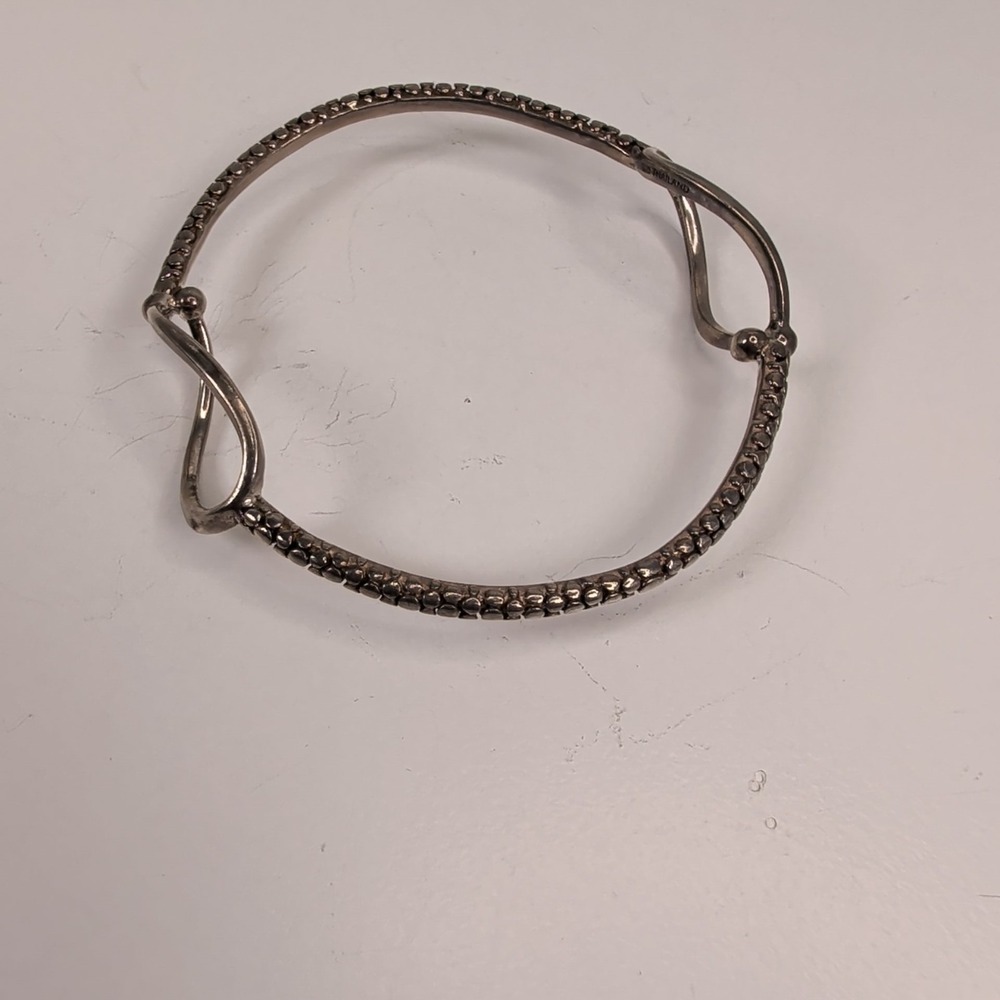 Michael Dawkins 925 Sterling Granulated Teardrop Hook Bangle Bracelet 6.5" - Picture 6 of 12